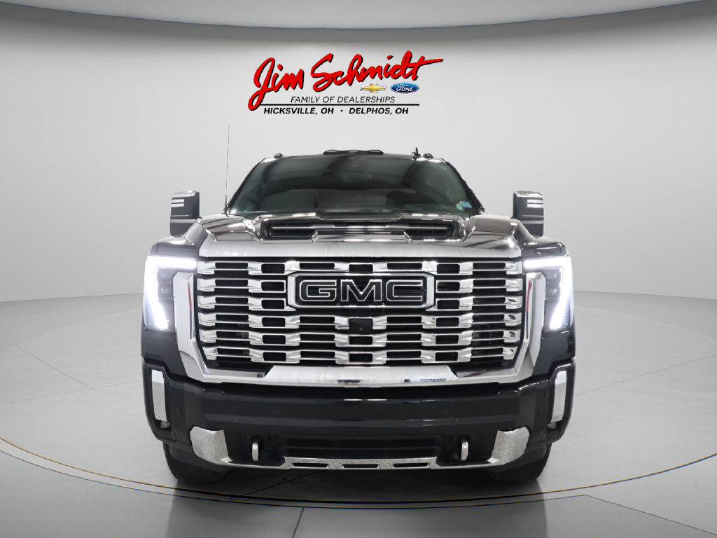 Used 2024 GMC Sierra 2500 Denali w/ Denali Reserve Package AWD/4WD image 3