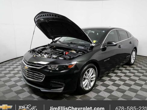 Used 2017 Chevrolet Malibu LT image 30