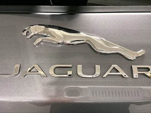 Certified 2025 Jaguar F-PACE R-Dynamic S image 7
