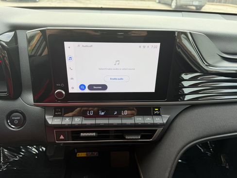 Used 2025 Toyota Camry LE FWD image 19