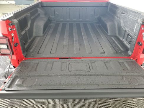 New 2025 Jeep Gladiator Rubicon image 31