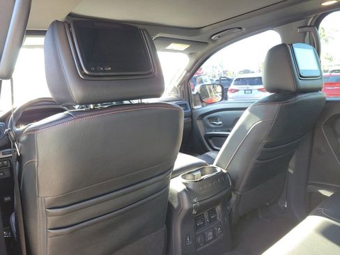 Certified 2020 Nissan Titan PRO-4X w/ Pro-4x Convenience Package image 18