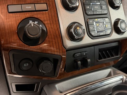 Used 2016 Ford F350 King Ranch image 9