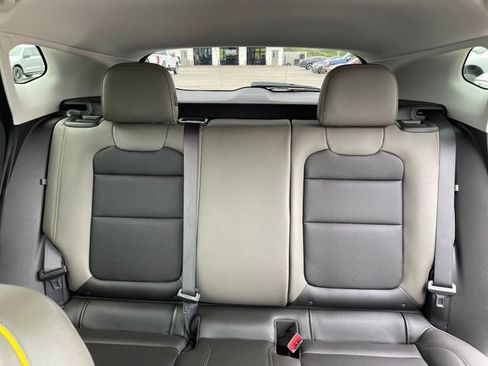 Used 2024 Chevrolet Trax ACTIV w/ Sunroof Package FWD image 28