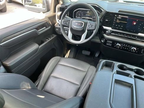 Used 2025 GMC Sierra 1500 SLT image 24