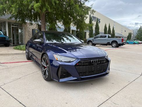 Used 2021 Audi RS 7 Sportback w/ Carbon Optic Package AWD/4WD image 2