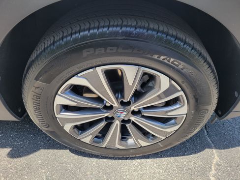 Certified 2025 Buick Envision Preferred AWD/4WD image 36