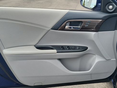 Used 2016 Honda Accord EX-L image 13