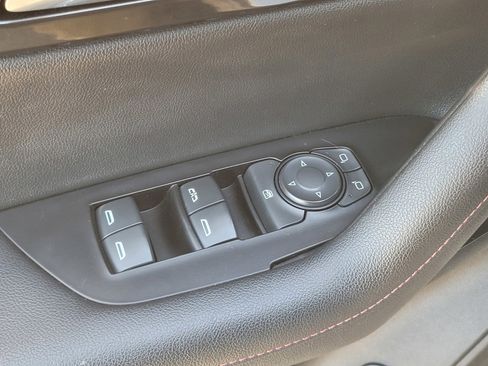 Used 2021 Chevrolet Blazer RS image 15