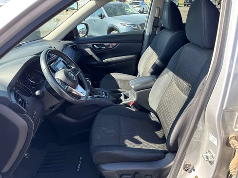 Used 2018 Nissan Rogue SV AWD/4WD image 9