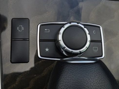 Used 2016 Mercedes-Benz E 350 Sedan image 27