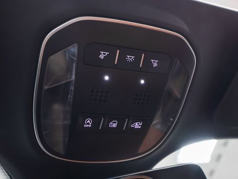 Certified 2019 Ferrari Portofino RWD image 67