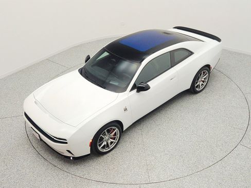 Used 2024 Dodge Charger Daytona Scat Pack w/ Plus Group AWD/4WD image 21