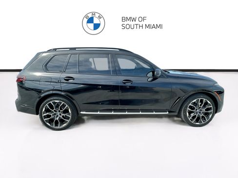 Certified 2025 BMW X7 xDrive40i w/ M Sport Package AWD/4WD image 8