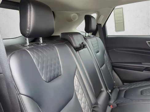 Used 2024 Ford Edge Titanium image 21