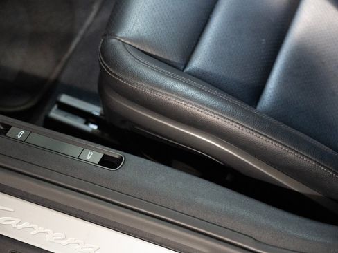 Certified 2024 Porsche 911 Carrera RWD image 13