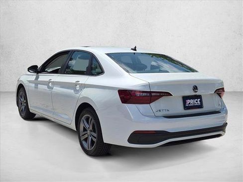 Used 2023 Volkswagen Jetta SE w/ Panoramic Sunroof Package FWD image 7