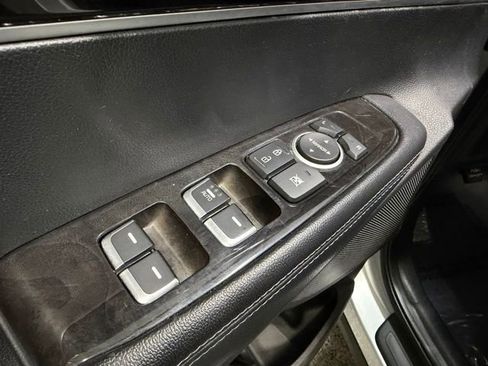 Used 2016 Kia Sorento LX w/ LX Convenience Package AWD/4WD image 18