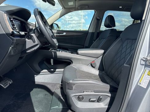 Used 2024 Volkswagen Atlas SEL Premium R-Line AWD/4WD image 6