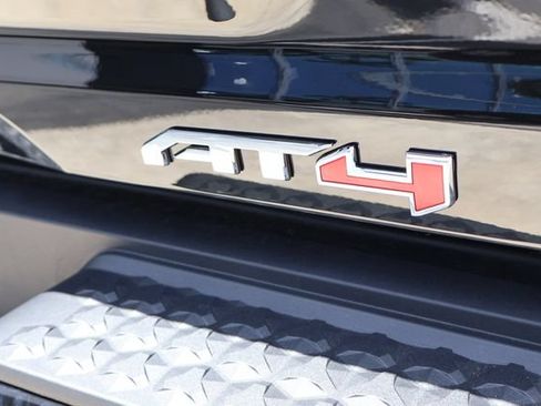 New 2026 GMC Canyon AT4 AWD/4WD image 8