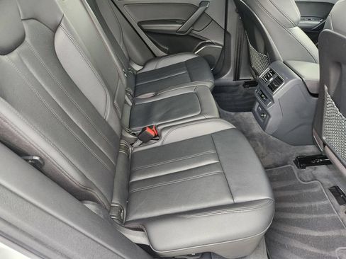 Used 2019 Audi Q5 2.0T Premium Plus w/ Premium Plus Package AWD/4WD image 32