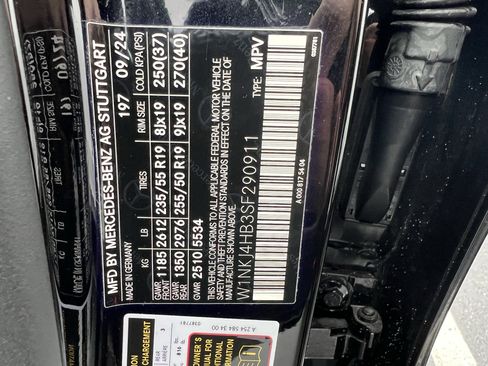 Certified 2025 Mercedes-Benz GLC 300 4MATIC image 37