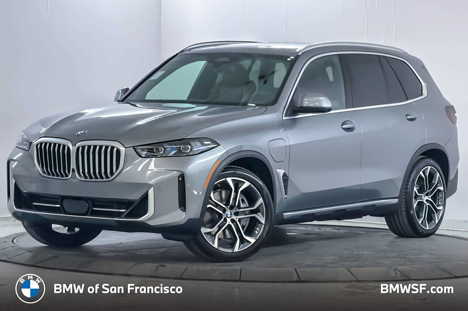 Used 2026 BMW X5 xDrive50e w/ Premium Package AWD/4WD image 1