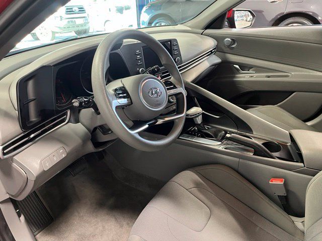 Used 2023 Hyundai Elantra SE FWD image 23