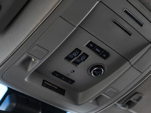 Used 2018 Chevrolet Tahoe LT AWD/4WD image 37