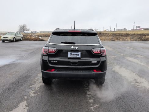 Used 2024 Jeep Compass Latitude image 6