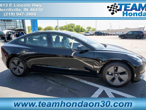 Used 2021 Tesla Model 3 Standard Range Plus RWD image 1