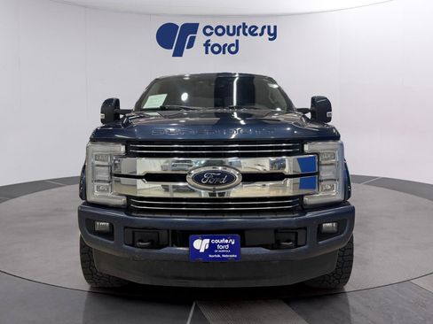 Used 2017 Ford F350 Lariat w/ Lariat Ultimate Package image 5