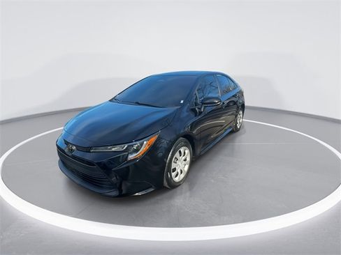 Used 2024 Toyota Corolla LE image 4