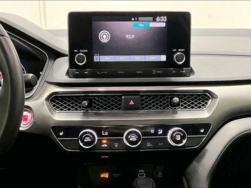 Used 2025 Acura Integra image 8