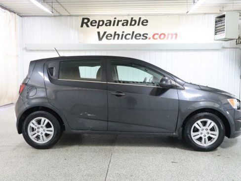 Used 2015 Chevrolet Sonic LT FWD image 4