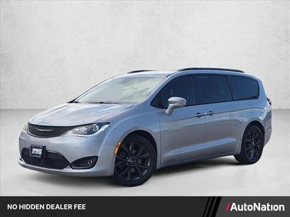 Used 2018 Chrysler Pacifica Limited w/ Advanced Safetytec Group
