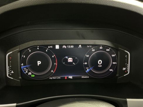 Used 2023 Volkswagen Atlas Cross Sport SEL R-Line AWD/4WD image 18