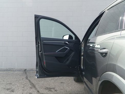 Used 2025 Audi Q3 2.0T Premium Plus w/ Premium Plus Package image 15