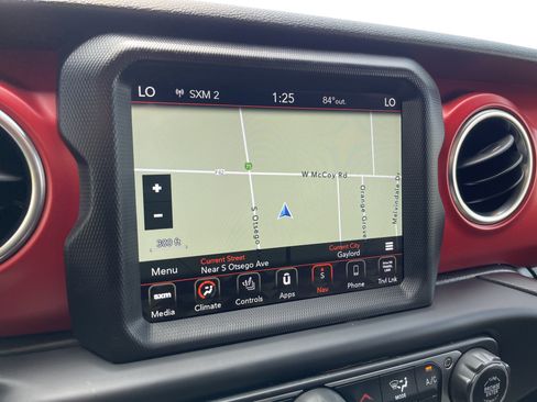 Used 2020 Jeep Gladiator Rubicon AWD/4WD image 15