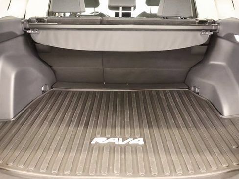 Used 2023 Toyota RAV4 LE AWD/4WD image 26
