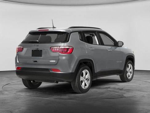 Used 2017 Jeep Compass Limited AWD/4WD image 2