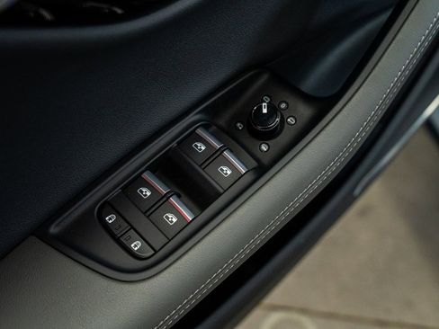 Used 2024 Audi Q8 Premium Plus w/ Premium Plus Package image 31