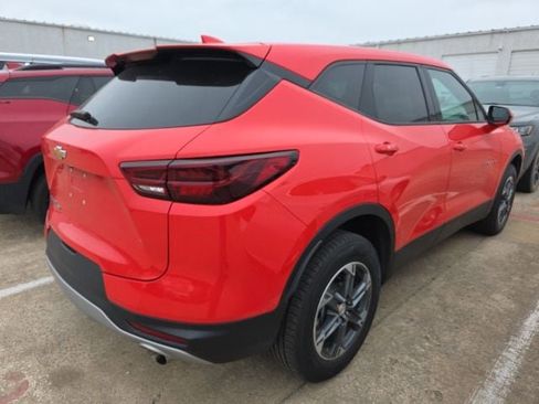 Used 2025 Chevrolet Blazer LT AWD/4WD image 5