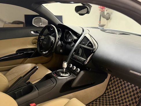 Used 2012 Audi R8 V8 AWD/4WD image 17