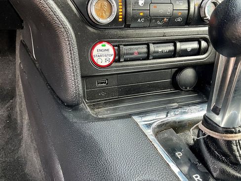 Used 2016 Ford Mustang Coupe image 27