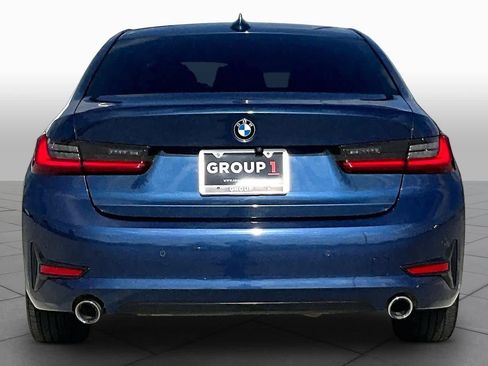 Used 2021 BMW 330i Sedan w/ Convenience Package RWD image 4