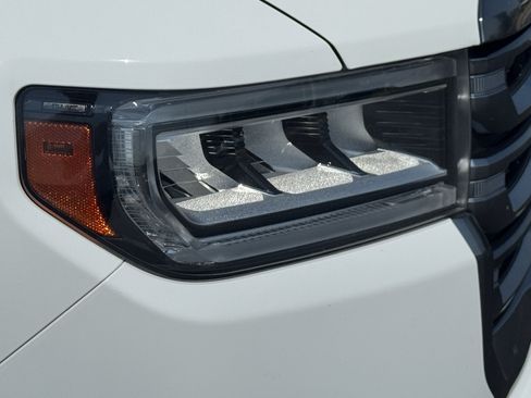 Used 2022 GMC Acadia AT4 AWD/4WD image 7