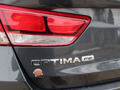 Used 2019 Kia Optima LX image 40