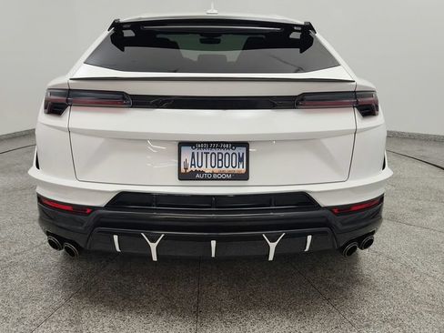 Used 2023 Lamborghini Urus Performante AWD/4WD image 22
