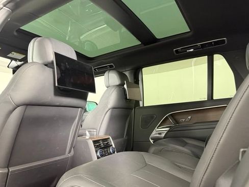Used 2023 Land Rover Range Rover Long Wheelbase Autobiography AWD/4WD image 24